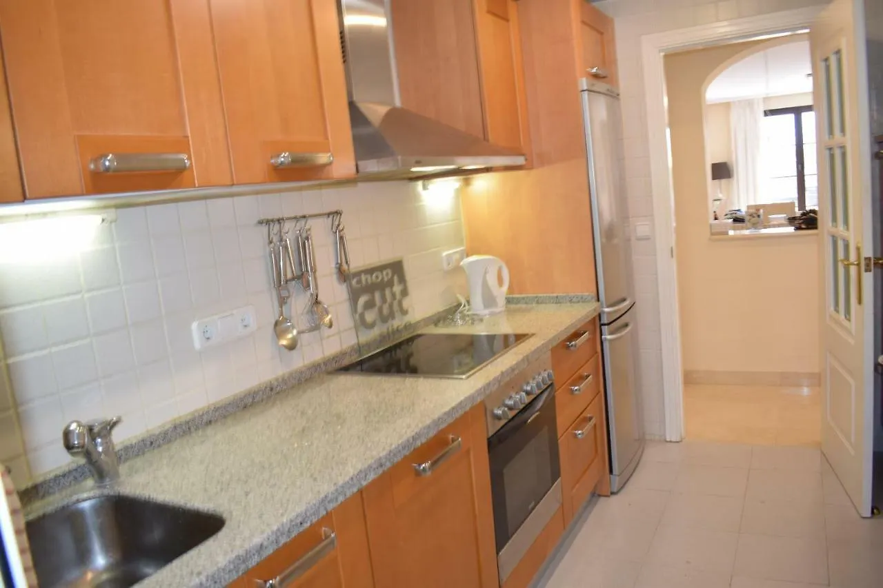 Apartment Ferienwohnung Penthouse Montana Benahavís Spanien